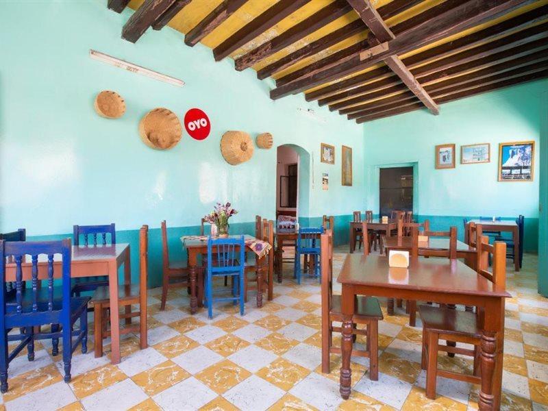 Oyo Hotel Y Restaurante Mitla, Oaxaca Сан-Пабло-Вилья-де-Митла Экстерьер фото