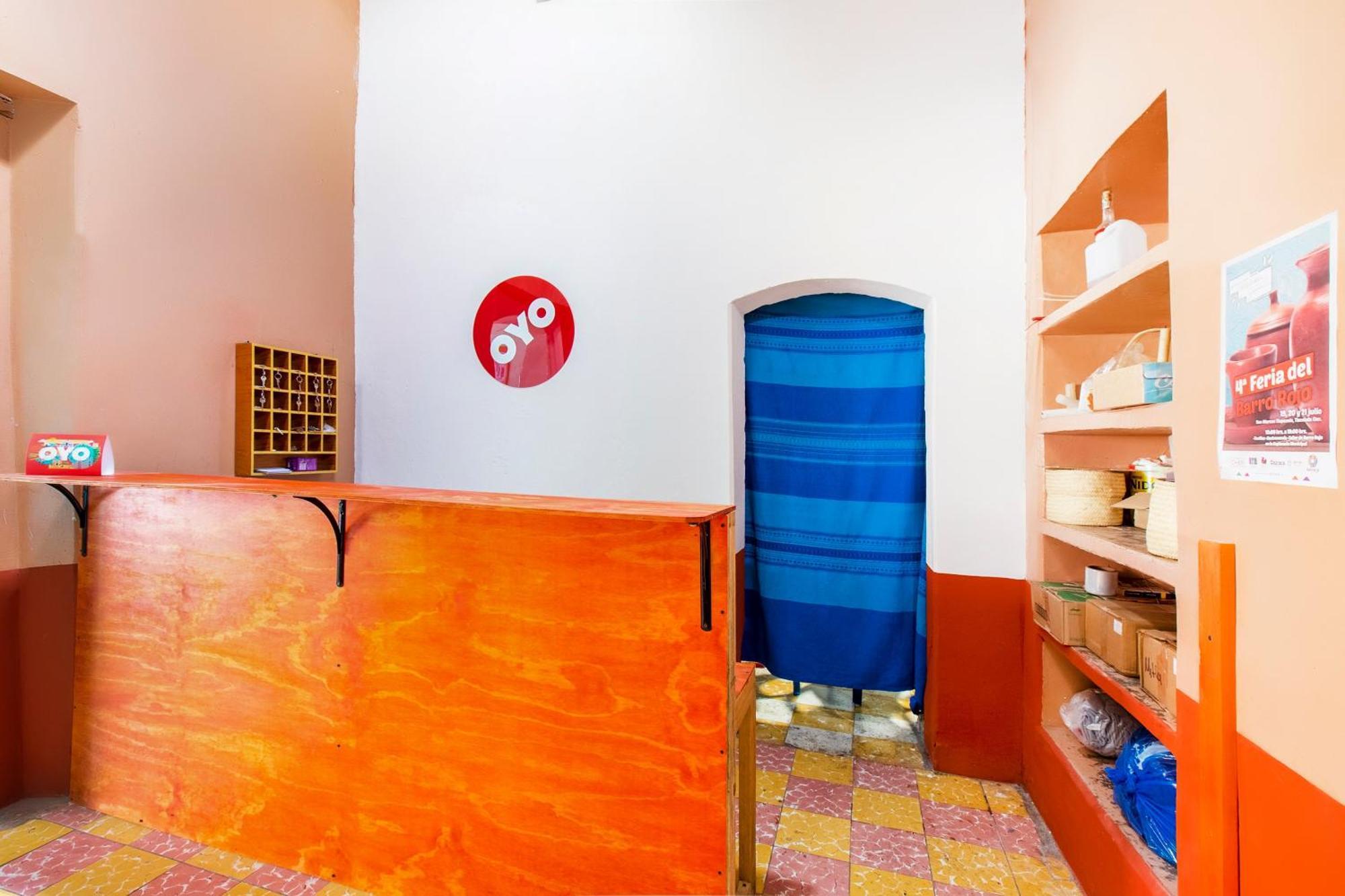 Oyo Hotel Y Restaurante Mitla, Oaxaca Сан-Пабло-Вилья-де-Митла Экстерьер фото