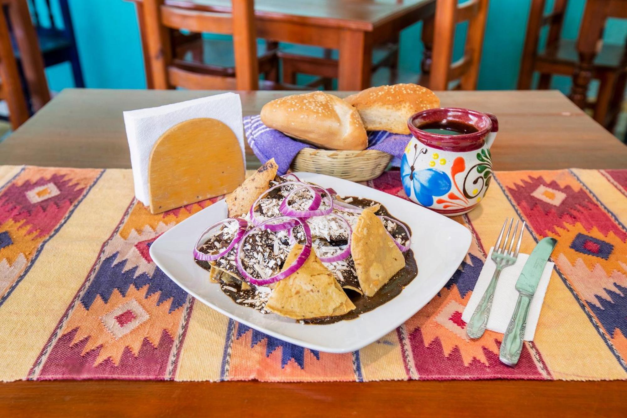 Oyo Hotel Y Restaurante Mitla, Oaxaca Сан-Пабло-Вилья-де-Митла Экстерьер фото